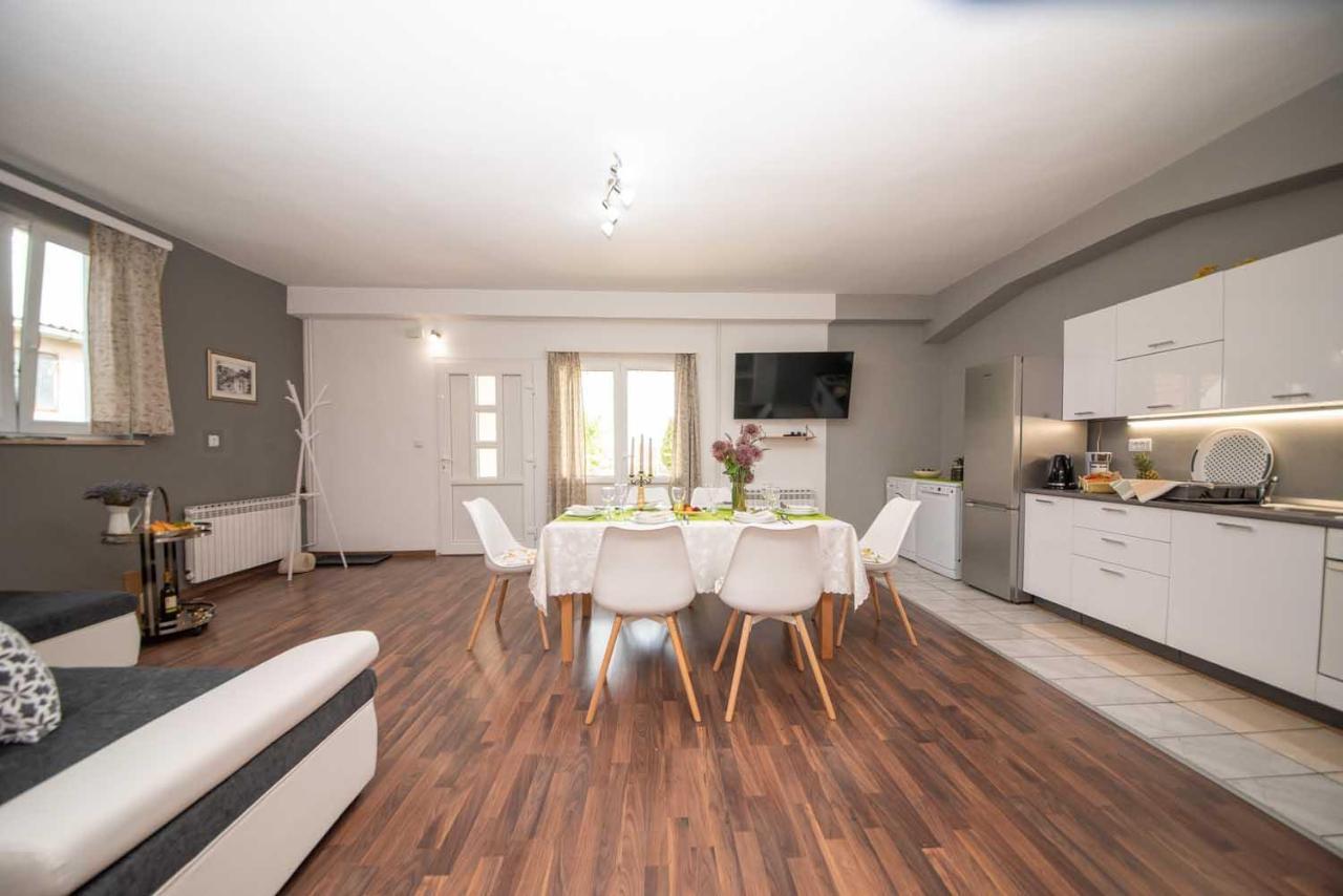 Apartman Mjeda Kastav Esterno foto